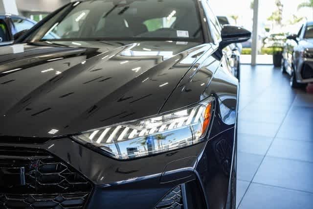 Thumbnail: 2025 Audi RS 6 - 5