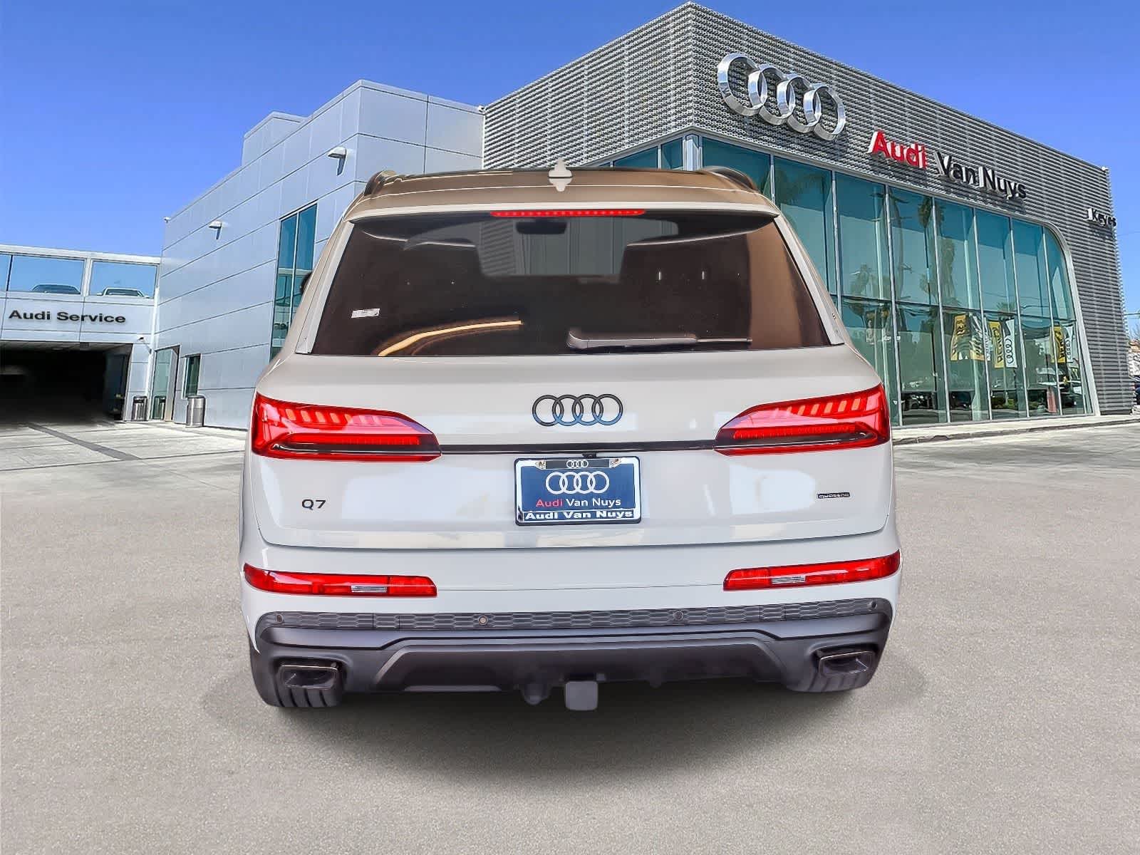 Thumbnail: 2026 Audi Q7 - 5