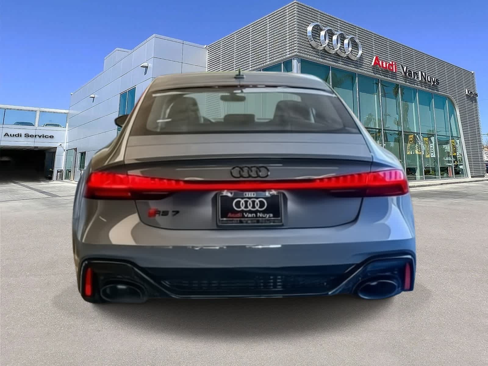 Thumbnail: 2026 Audi RS 7 - 5