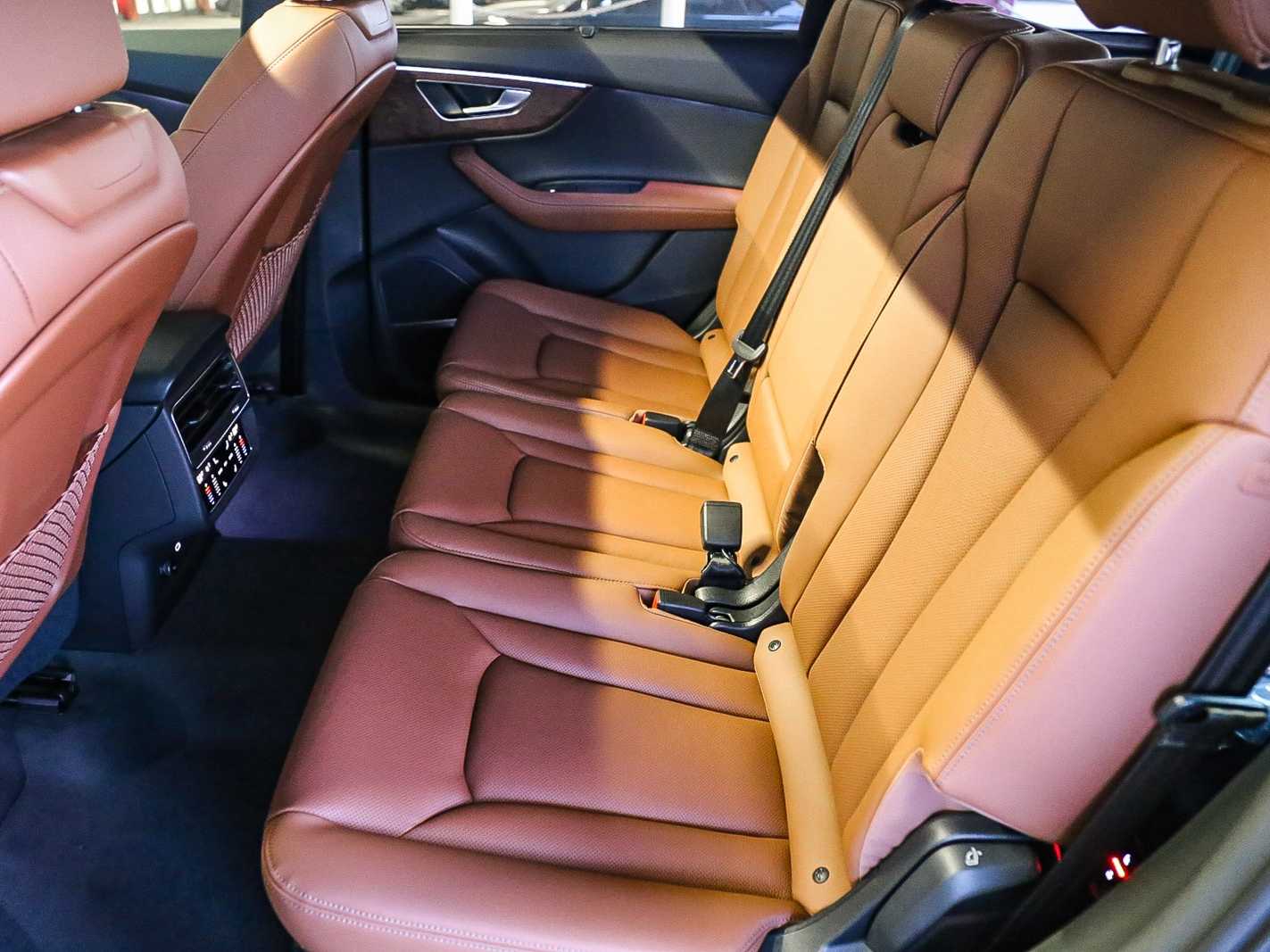 Thumbnail: 2026 Audi Q7 - 17