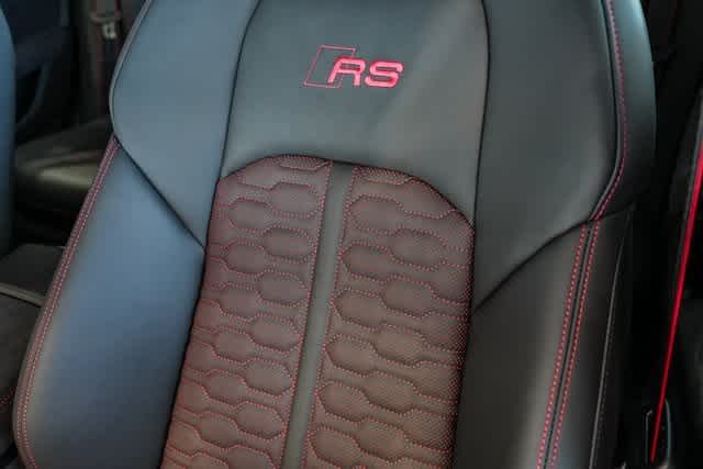 Thumbnail: 2025 Audi RS 6 - 34