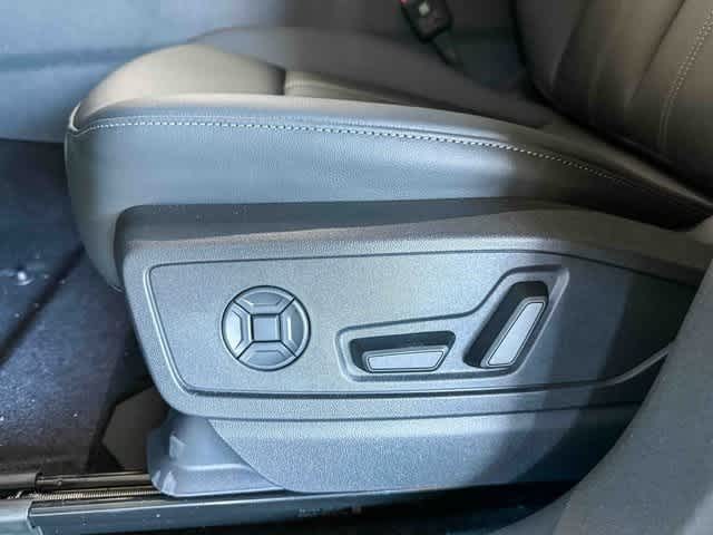 Thumbnail: 2025 Audi Q5 - 21