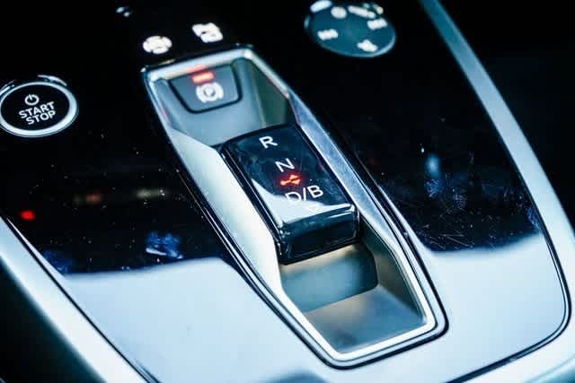 Thumbnail: 2023 Audi Q4 e-tron - 21