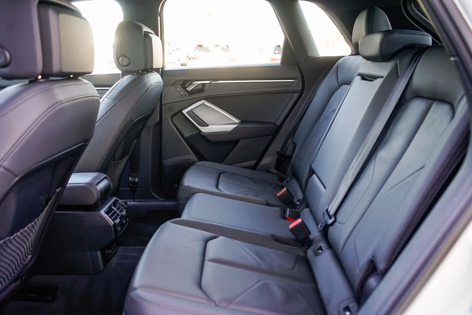 Thumbnail: 2023 Audi Q3 - 18