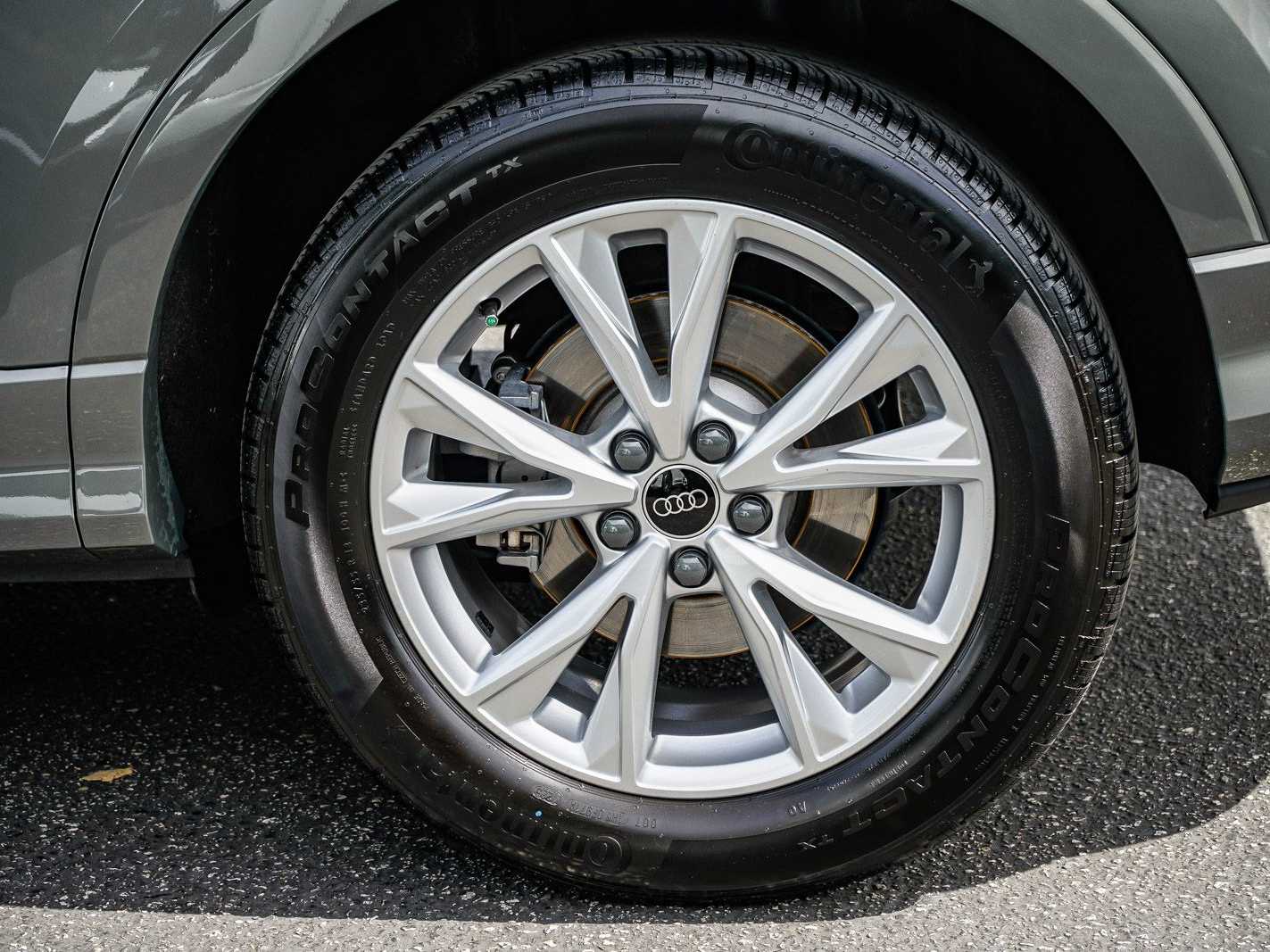 Thumbnail: 2025 Audi Q3 - 10