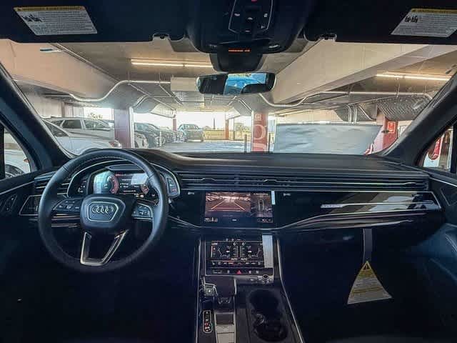 Thumbnail: 2025 Audi Q7 - 12