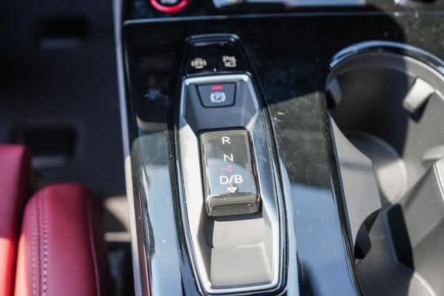 Thumbnail: 2025 Audi SQ6 e-tron - 28