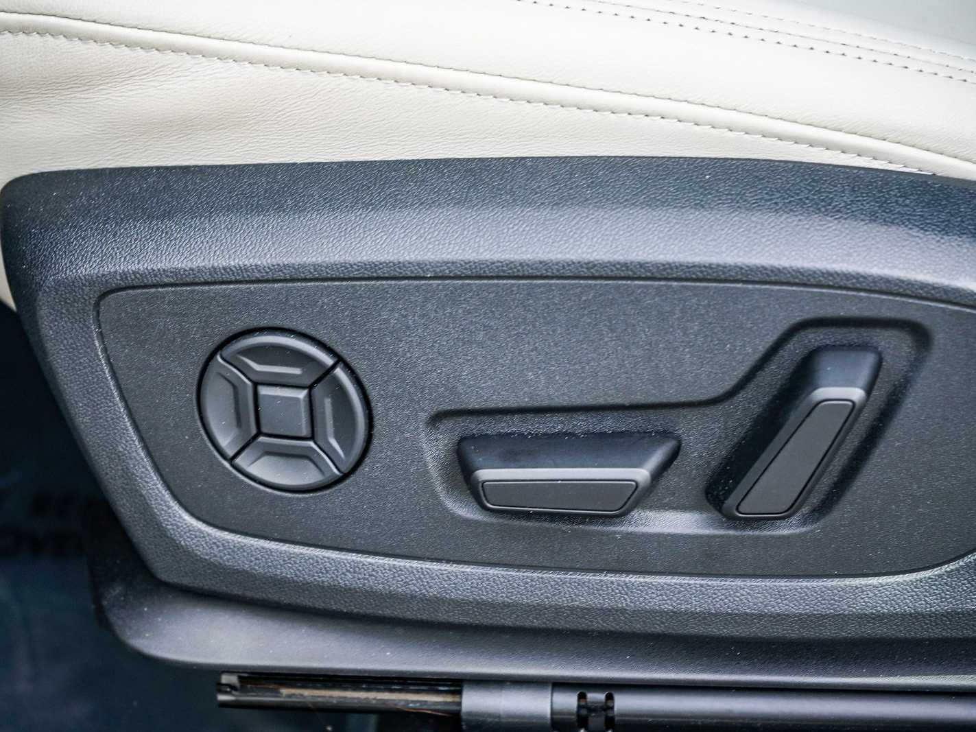 Thumbnail: 2025 Audi Q3 - 20