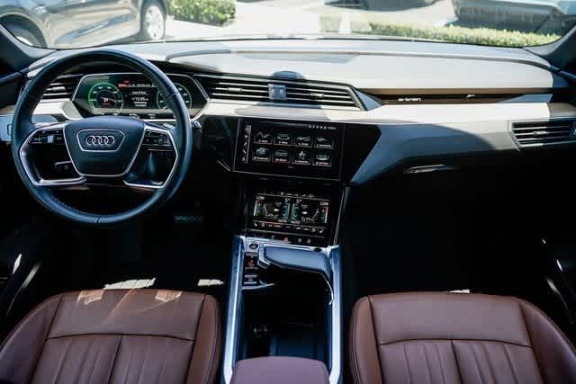 Thumbnail: 2024 Audi Q8 e-tron - 12