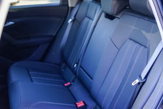 Thumbnail: 2025 Audi Q6 e-tron - 19