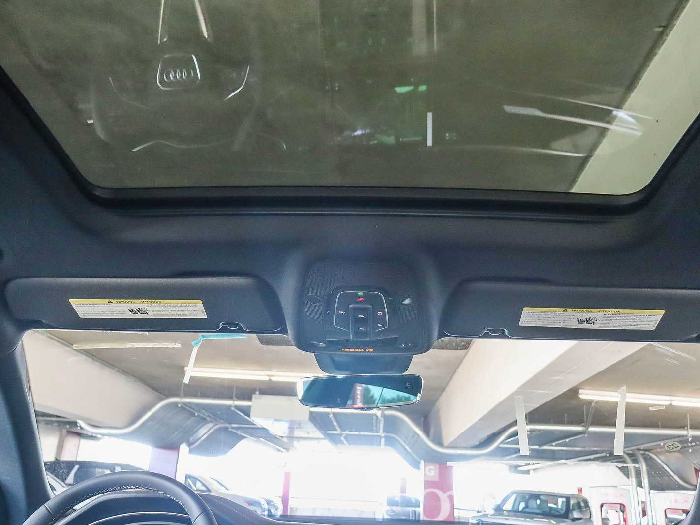 Thumbnail: 2026 Audi Q8 - 16