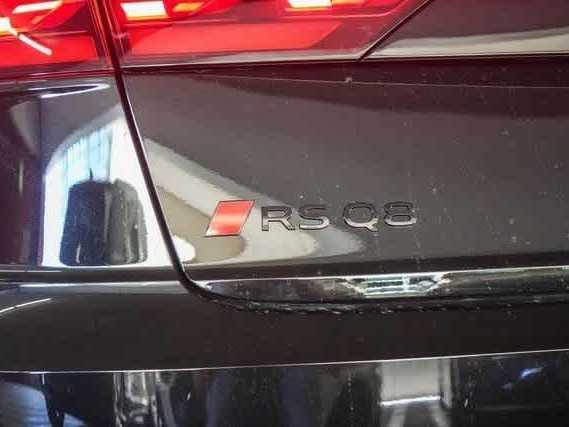 Thumbnail: 2025 Audi RS Q8 - 13