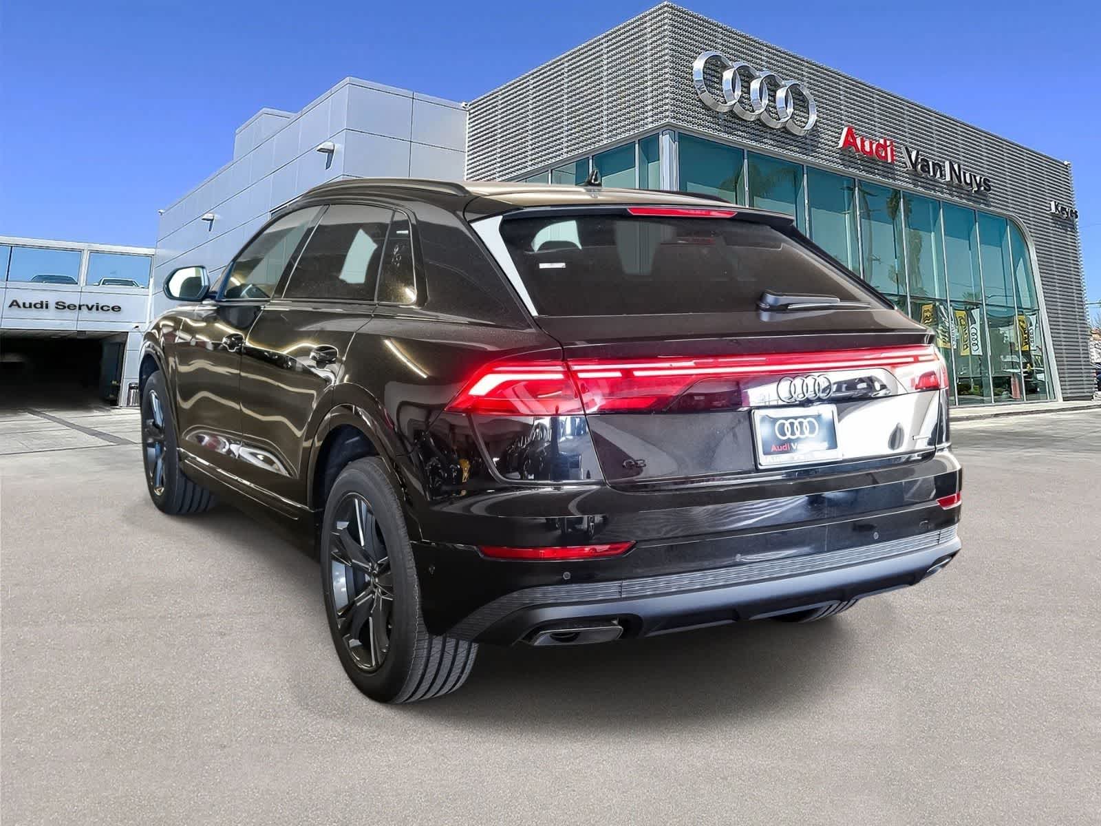 Thumbnail: 2026 Audi Q8 - 6