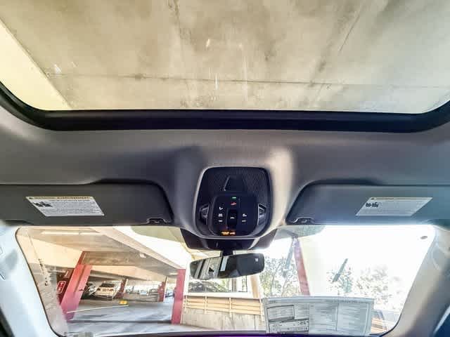 Thumbnail: 2025 Audi Q5 - 16