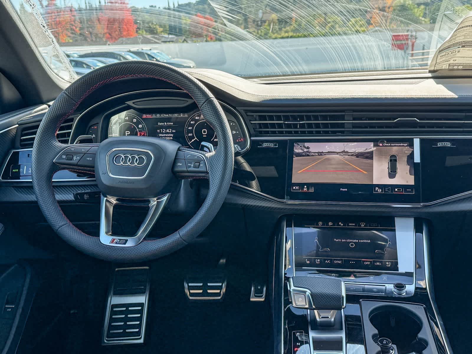 Thumbnail: 2025 Audi RS Q8 - 13