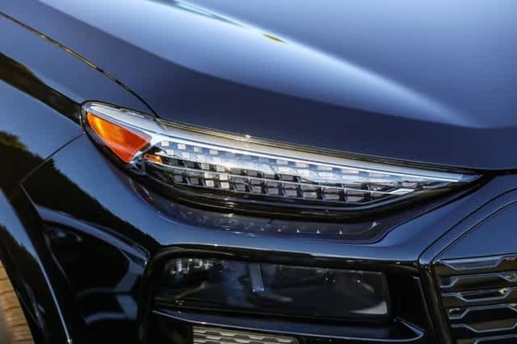 New 2025 Audi Q6 e-tron Premium Plus SUV