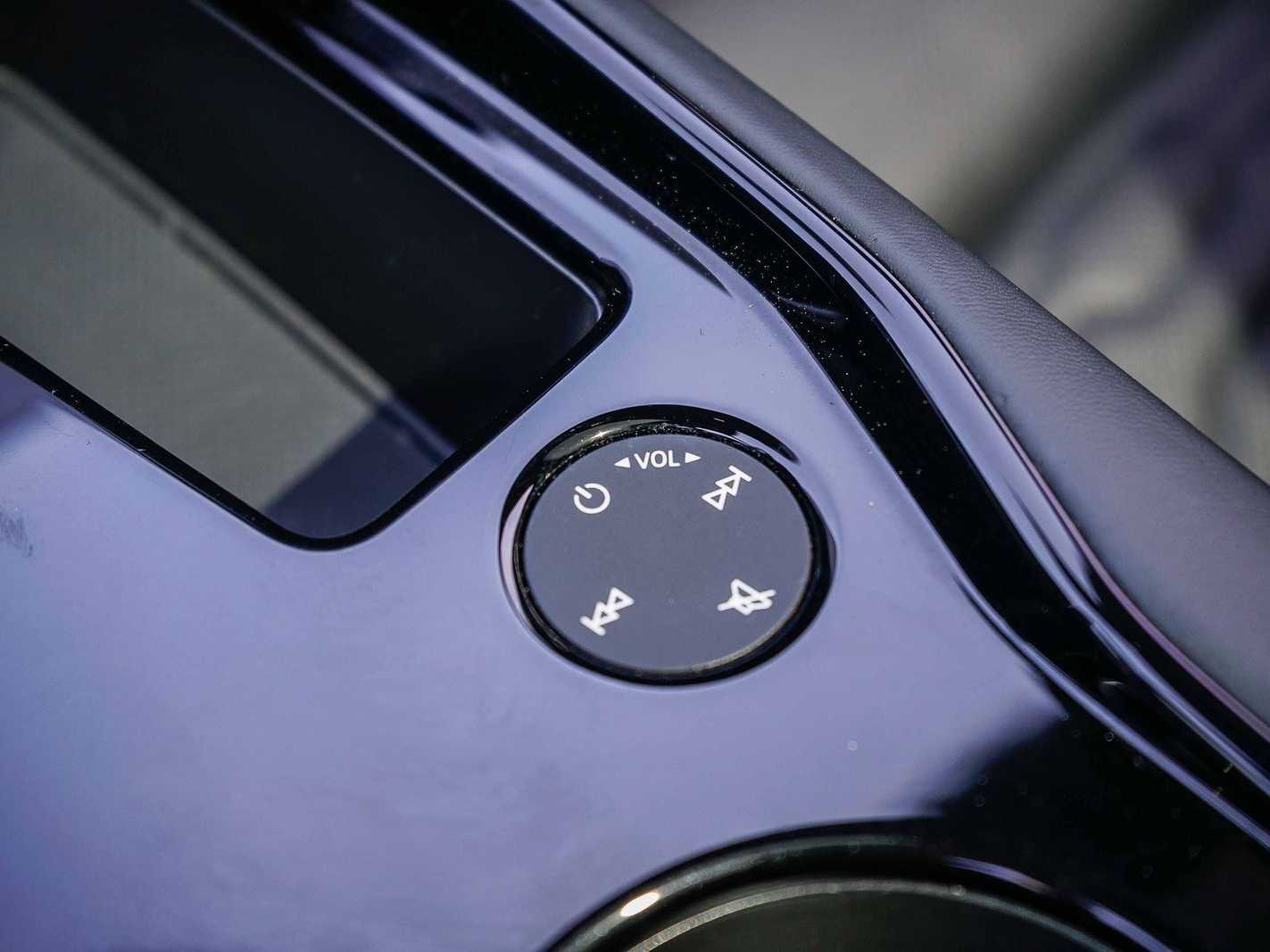 Thumbnail: 2022 Audi e-tron GT - 22