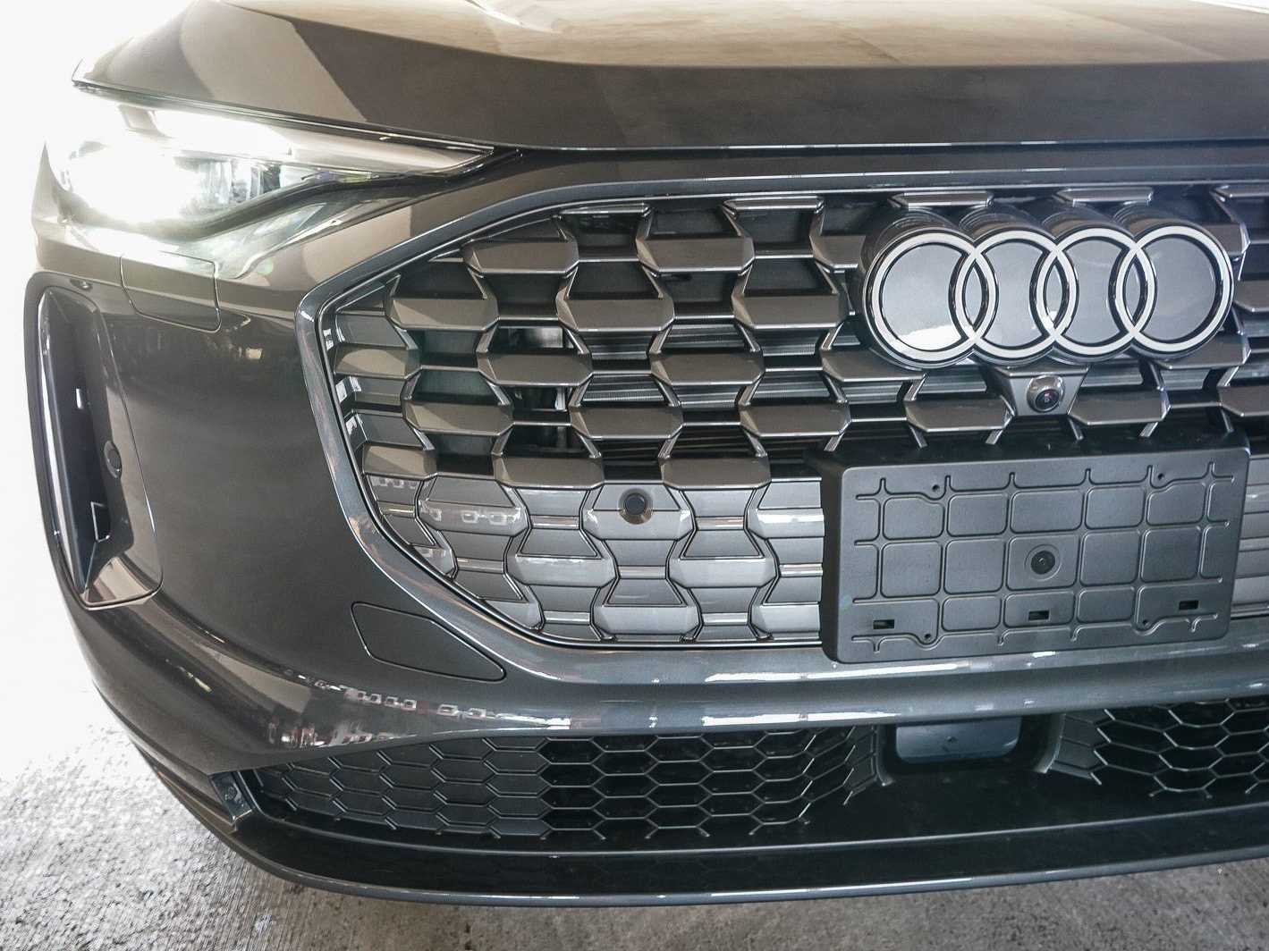 Thumbnail: 2026 Audi Q5 - 11