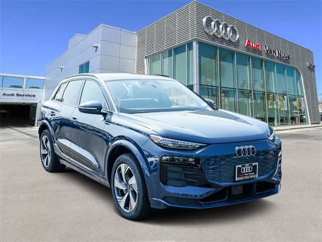 Thumbnail: 2025 Audi Q6 e-tron - 5