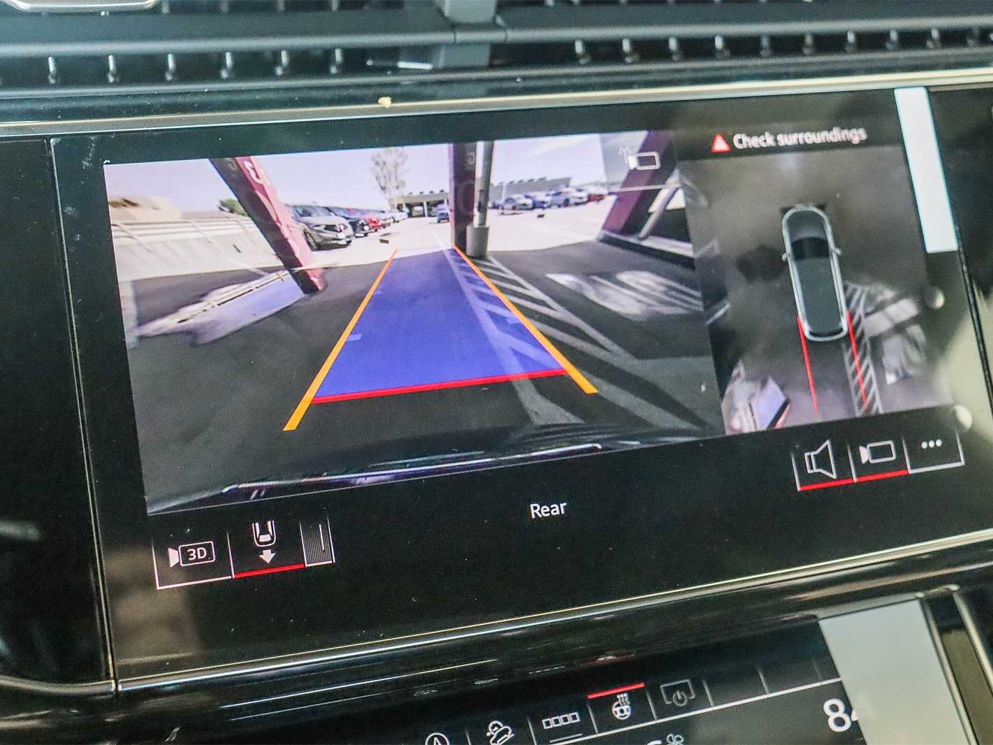 Thumbnail: 2026 Audi Q7 - 25