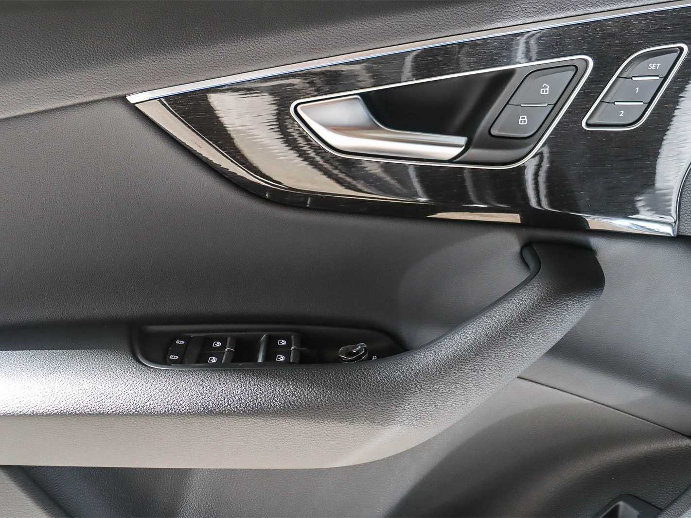 Thumbnail: 2026 Audi Q7 - 22