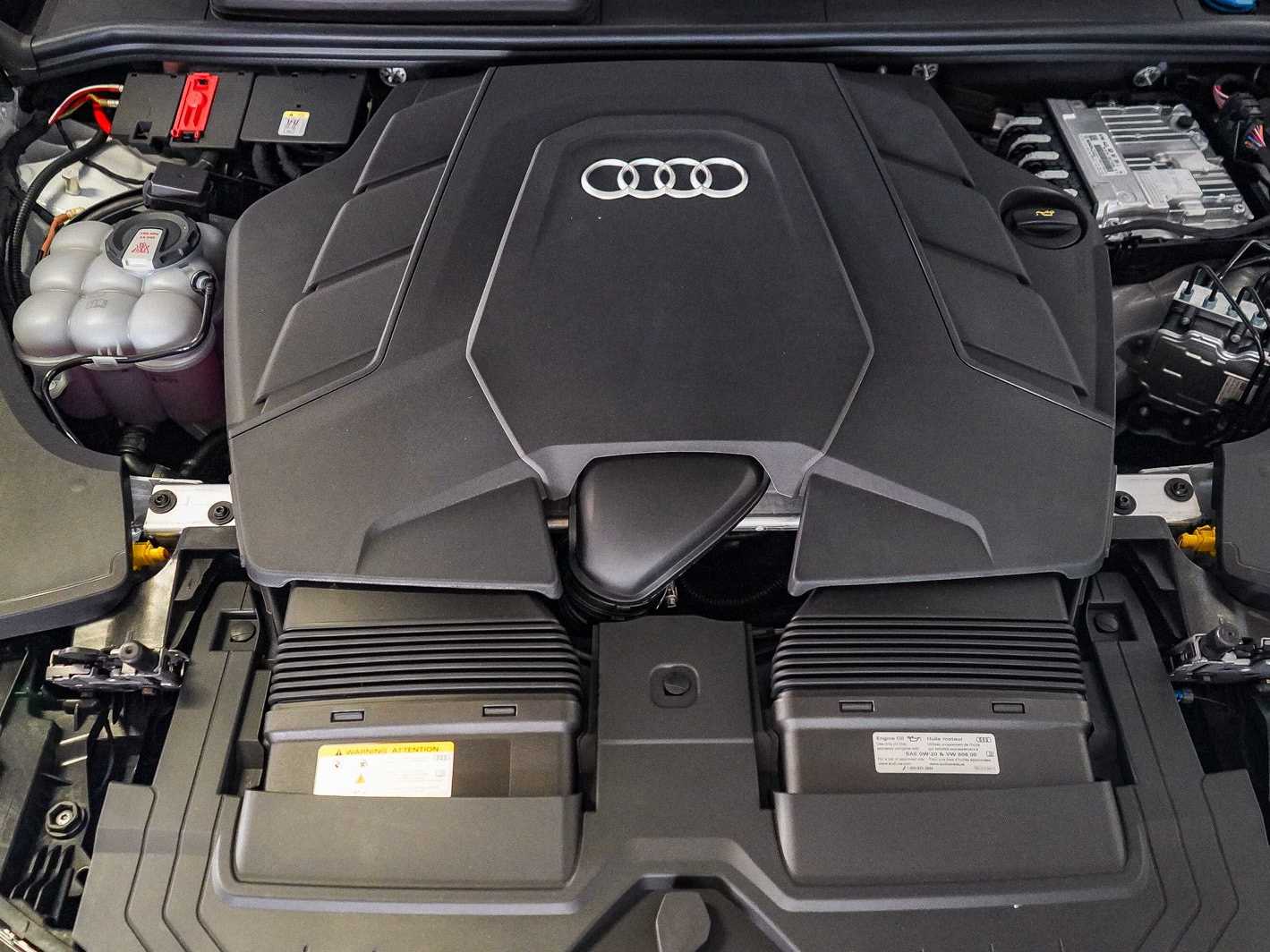Thumbnail: 2026 Audi Q8 - 26