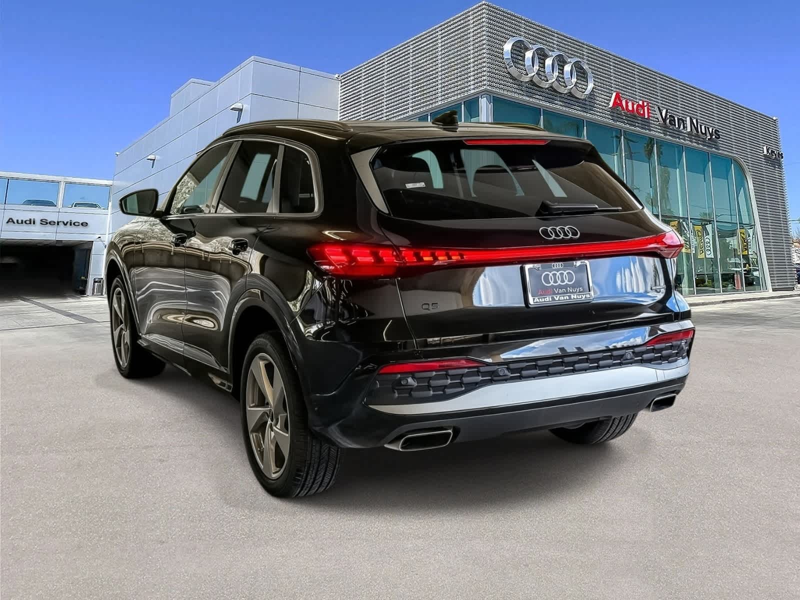 Thumbnail: 2025 Audi Q5 - 6