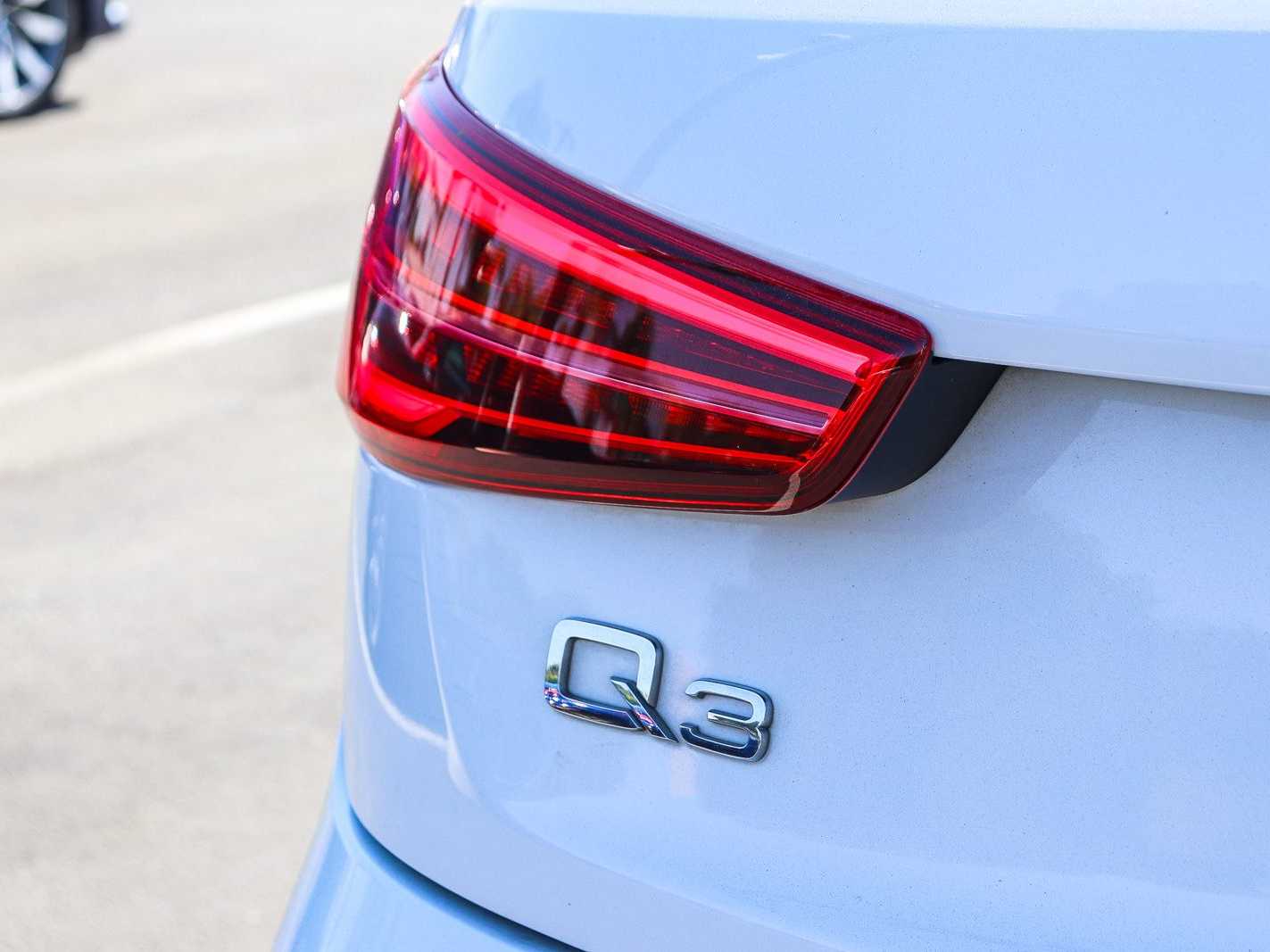 Thumbnail: 2018 Audi Q3 - 11