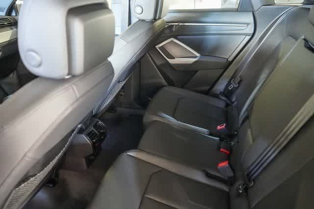 Thumbnail: 2025 Audi Q3 - 25