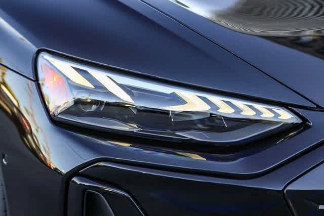 Thumbnail: 2026 Audi e-tron GT - 4