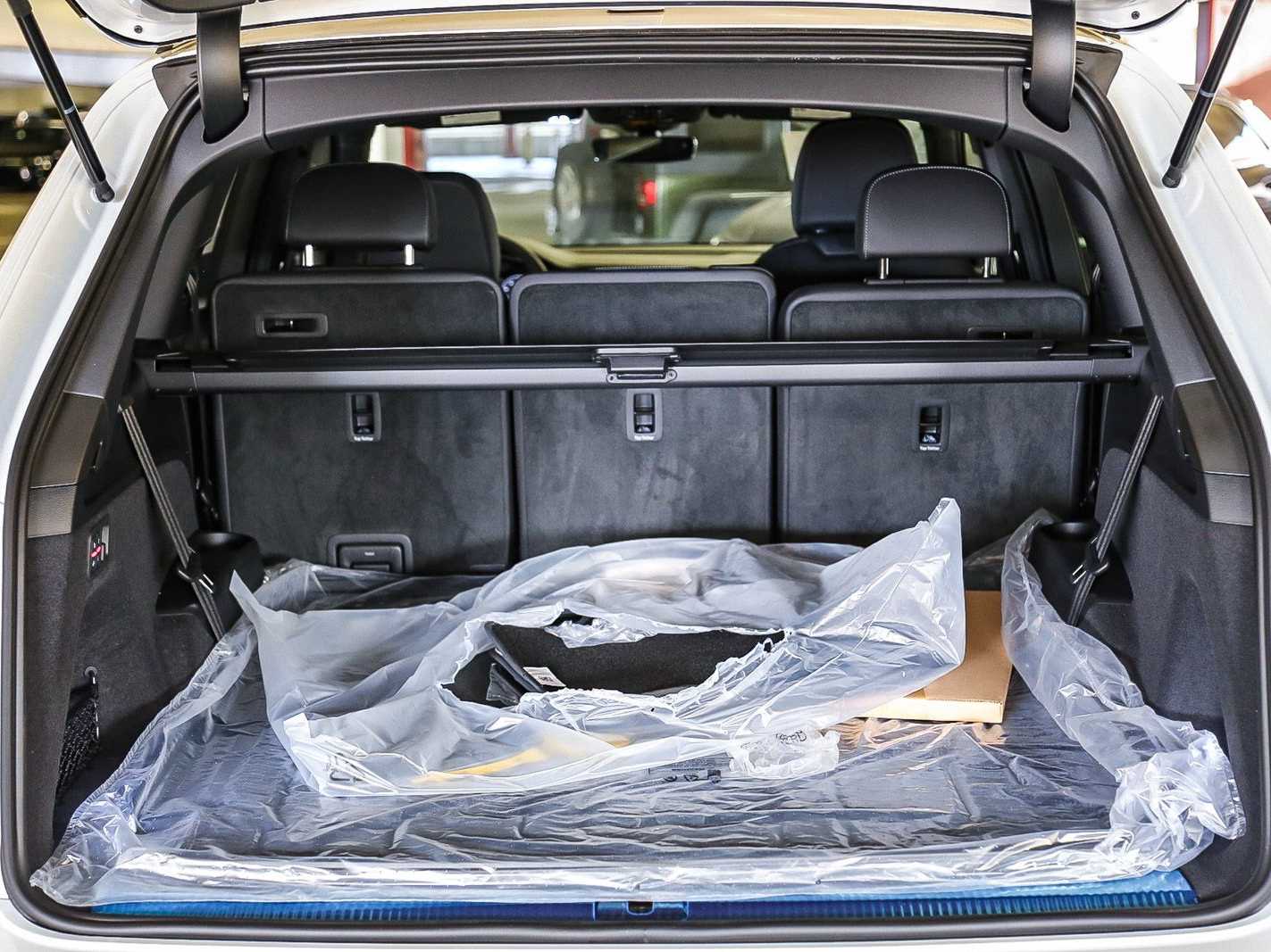 Thumbnail: 2026 Audi Q7 - 25