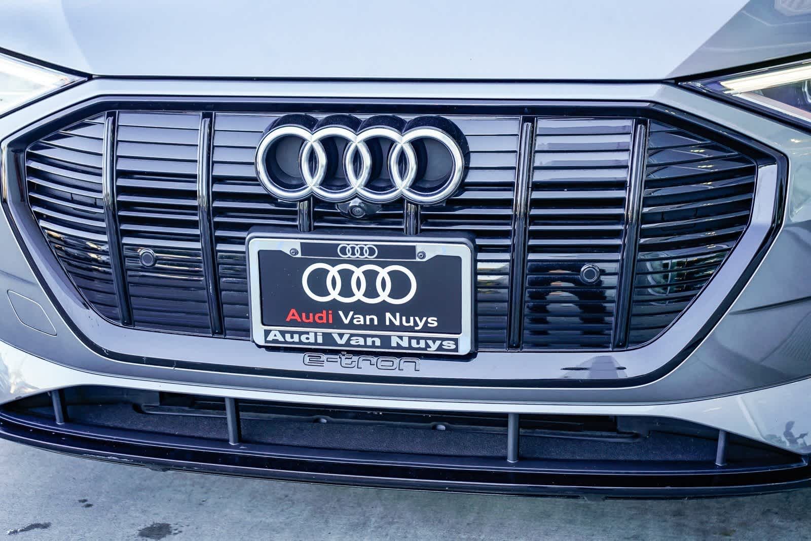 Thumbnail: 2022 Audi e-tron - 8