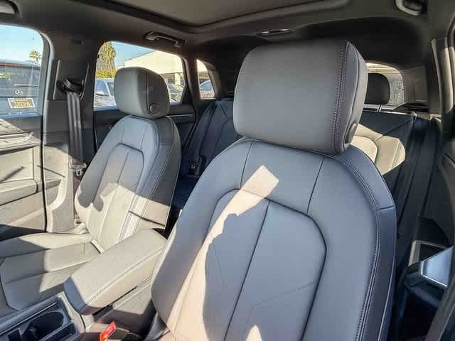 Thumbnail: 2025 Audi Q3 - 26