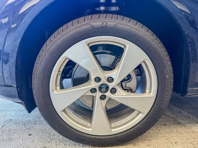 Thumbnail: 2025 Audi Q5 - 9