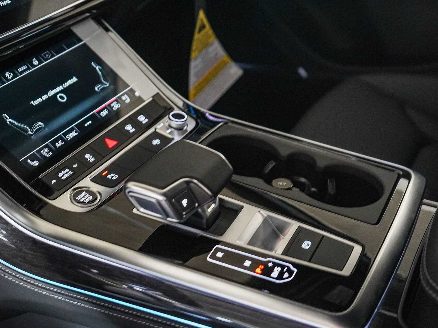 Thumbnail: 2026 Audi Q7 - 20