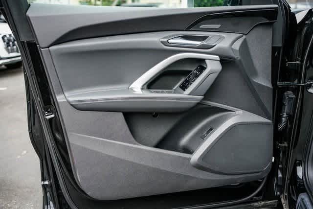 Thumbnail: 2025 Audi Q5 - 19