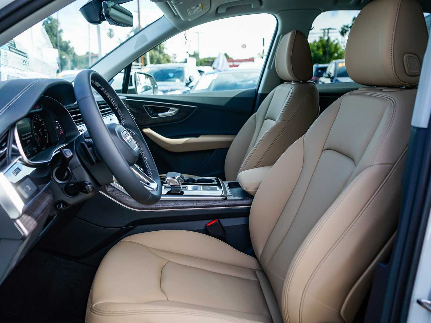 Thumbnail: 2026 Audi Q7 - 17