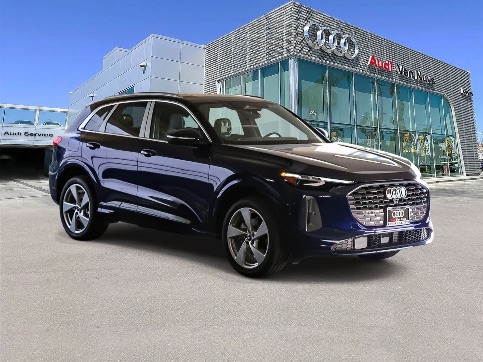 Thumbnail: 2025 Audi Q5 - 3