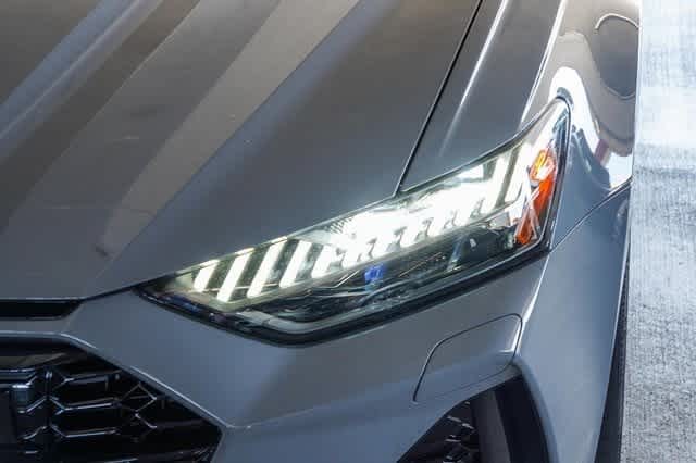 Thumbnail: 2025 Audi RS 6 - 8