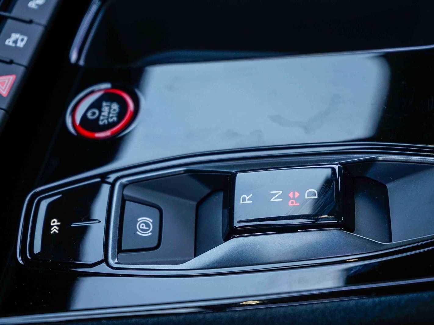 Thumbnail: 2025 Audi RS e-tron GT - 23