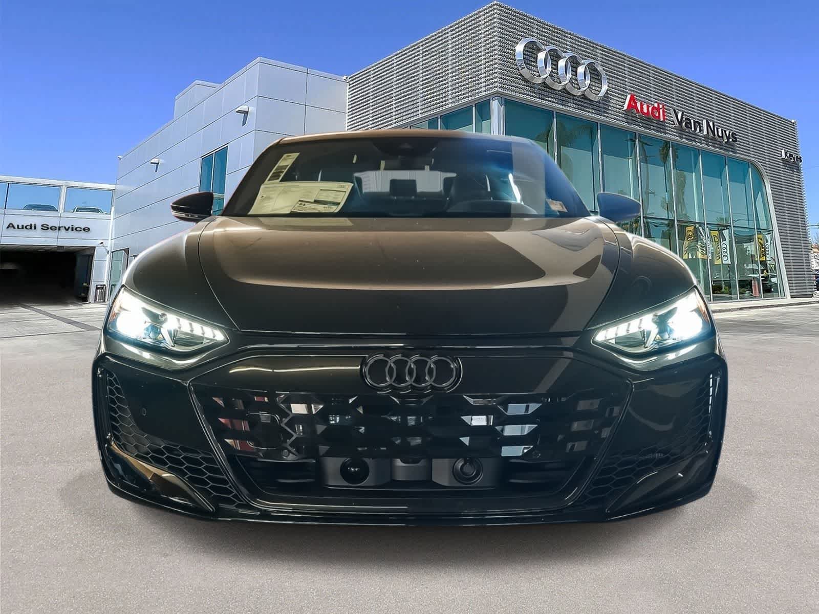 Thumbnail: 2026 Audi RS e-tron GT - 2