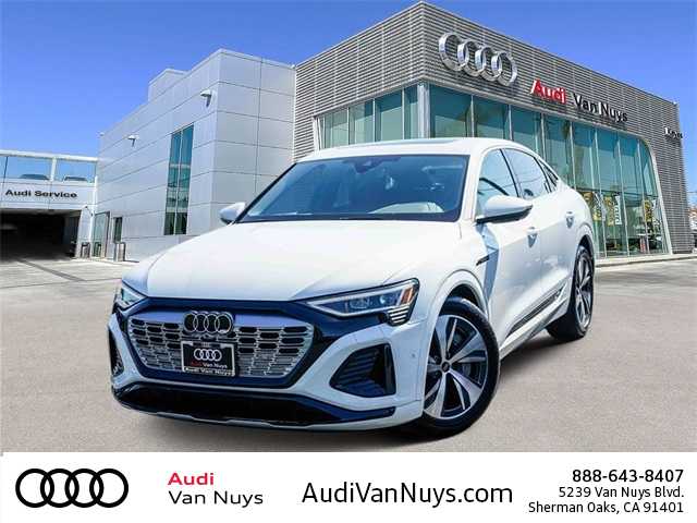 Thumbnail: 2024 Audi Q8 e-tron - 1