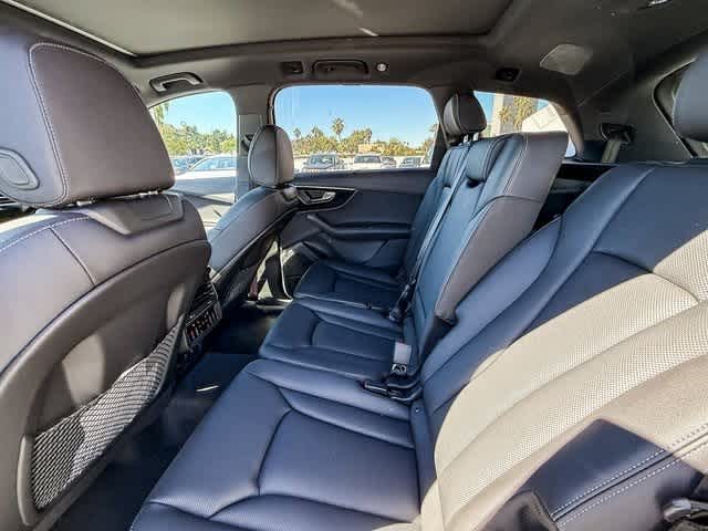 Thumbnail: 2025 Audi Q7 - 18