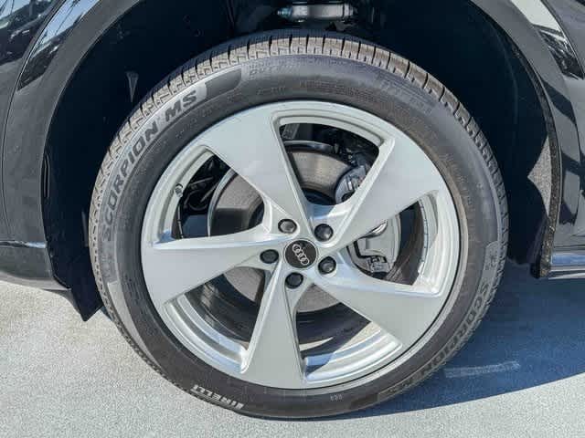 Thumbnail: 2025 Audi Q5 - 9