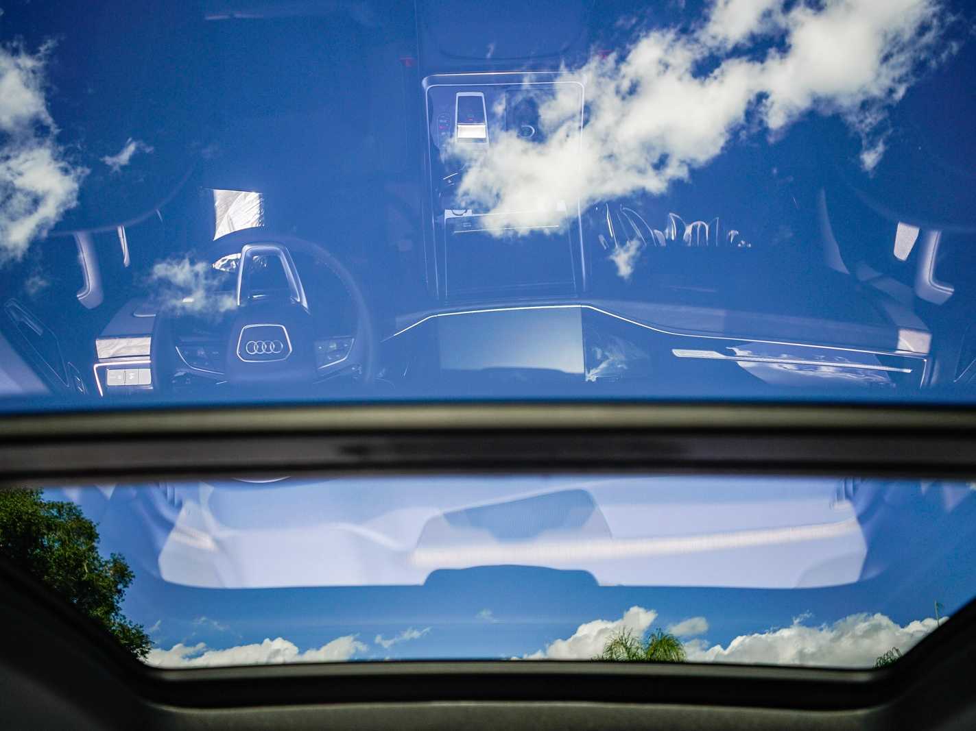 Thumbnail: 2019 Audi Q8 - 11