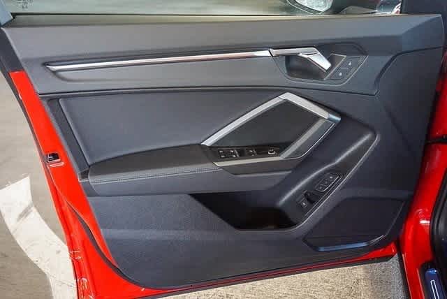 Thumbnail: 2025 Audi Q3 - 23