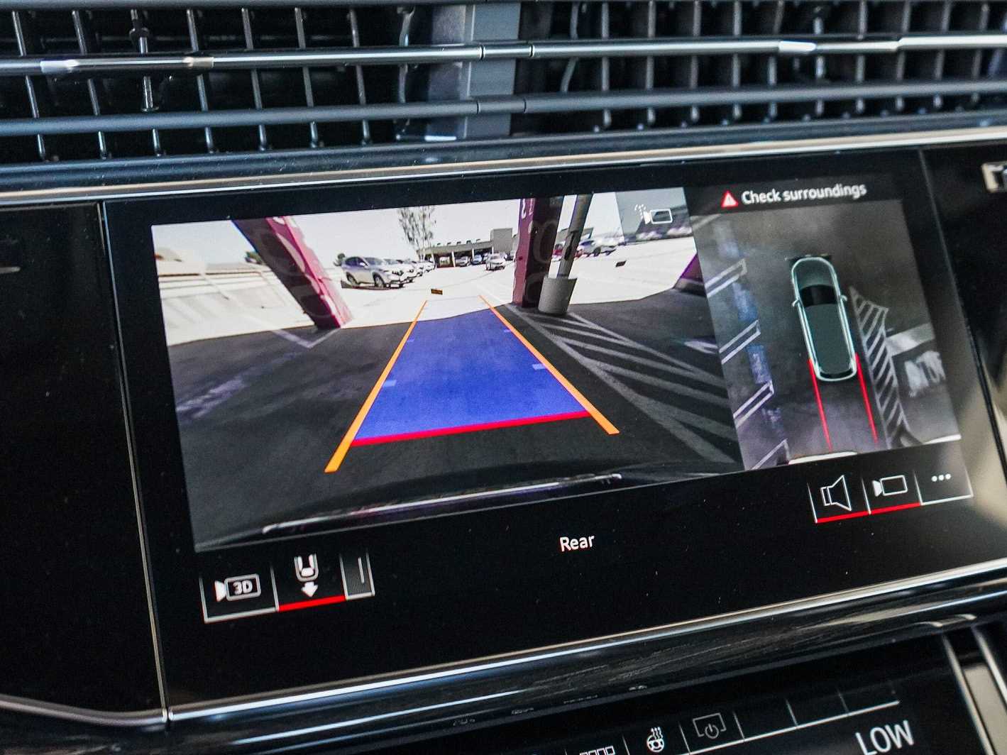 Thumbnail: 2026 Audi Q7 - 25