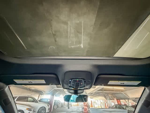 Thumbnail: 2025 Audi RS 7 - 16