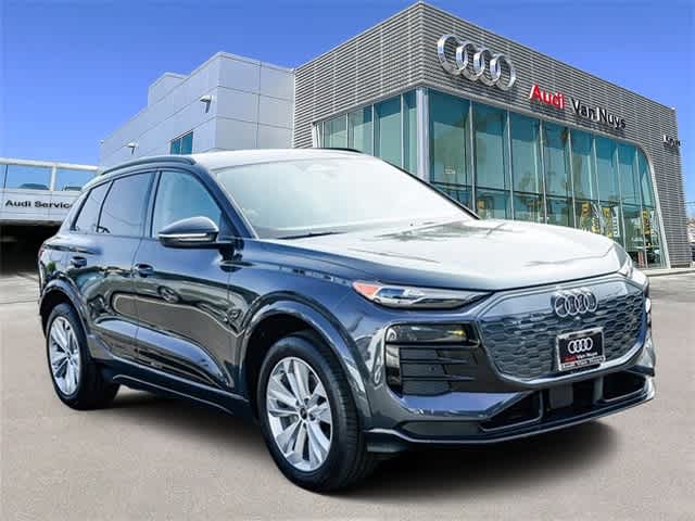 Thumbnail: 2025 Audi Q6 e-tron - 5