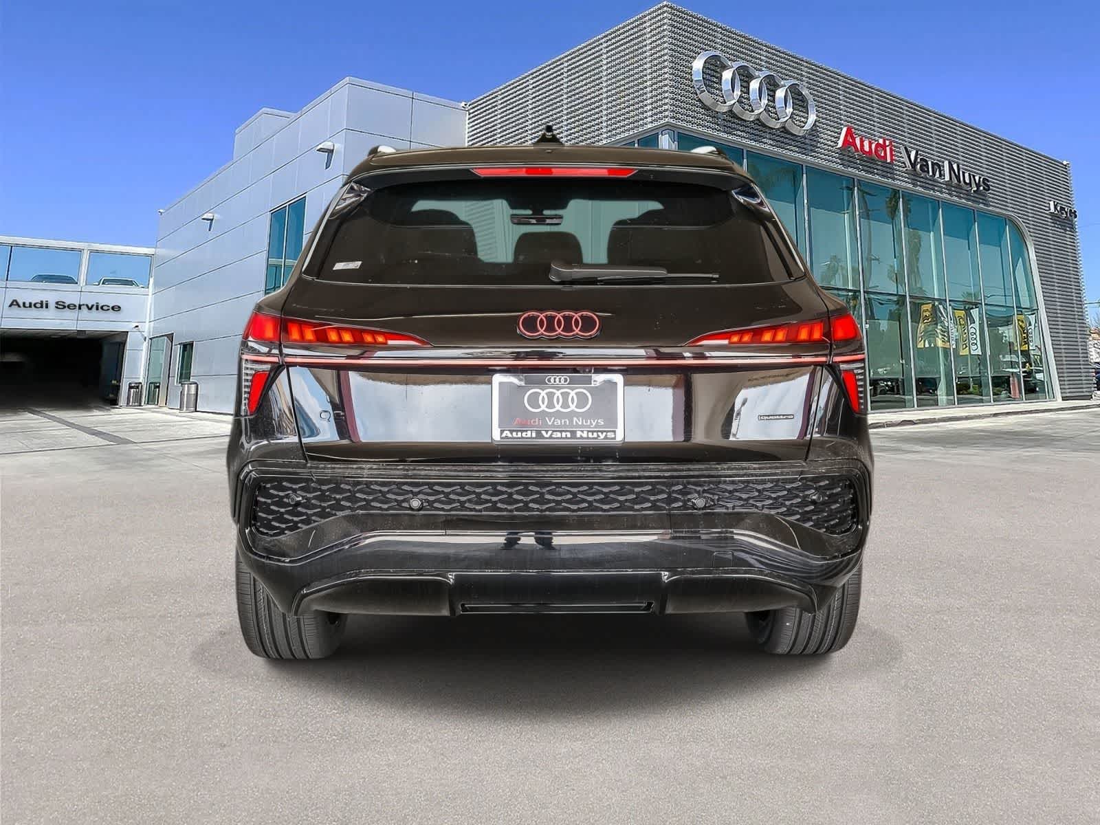 Thumbnail: 2026 Audi Q3 - 5
